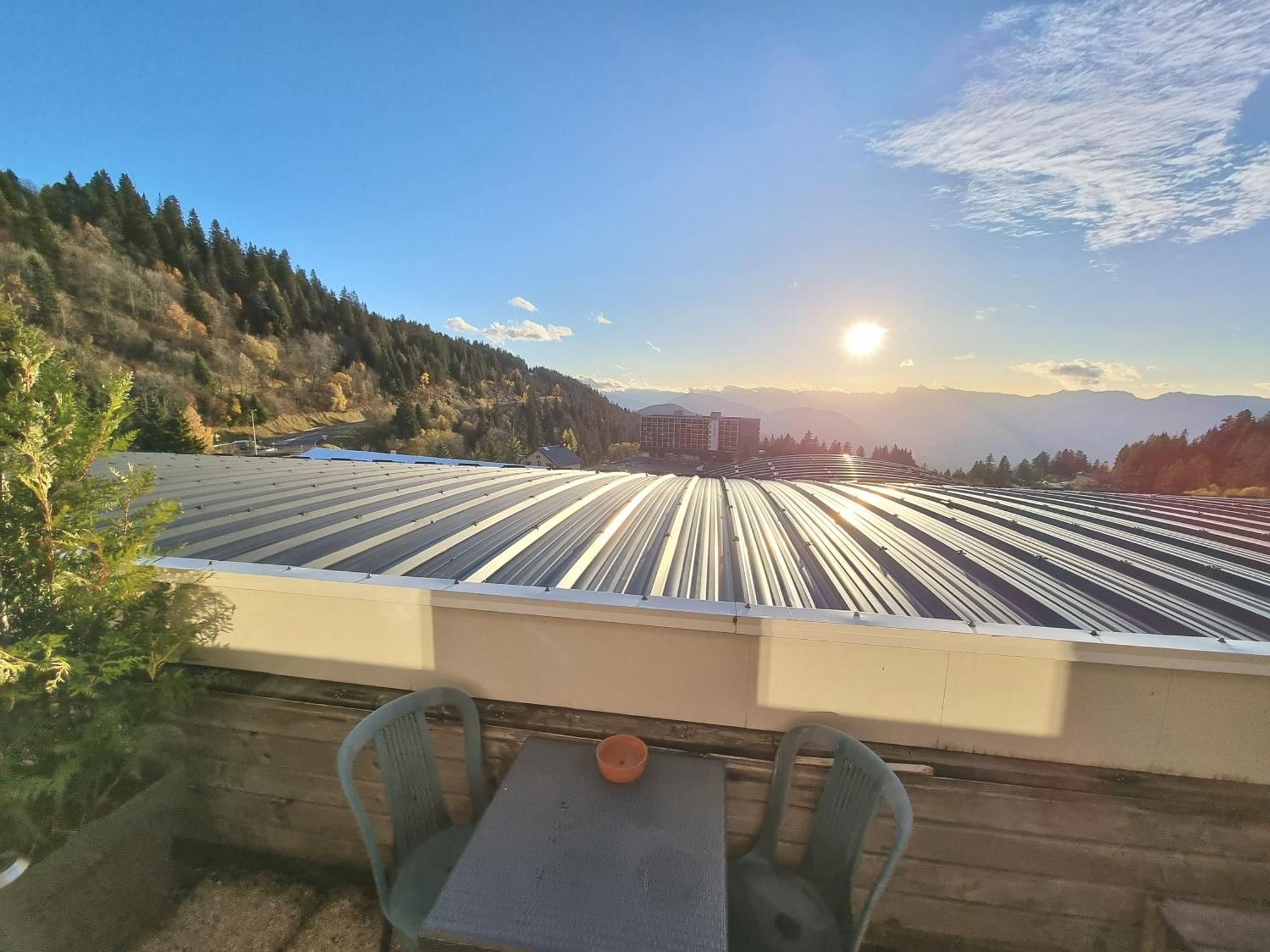 Appartement 4 Personnes 32M2 Au Pied Des Pistes- Wifi- Balcon Sud- Chamrousse 1650 Luaran gambar